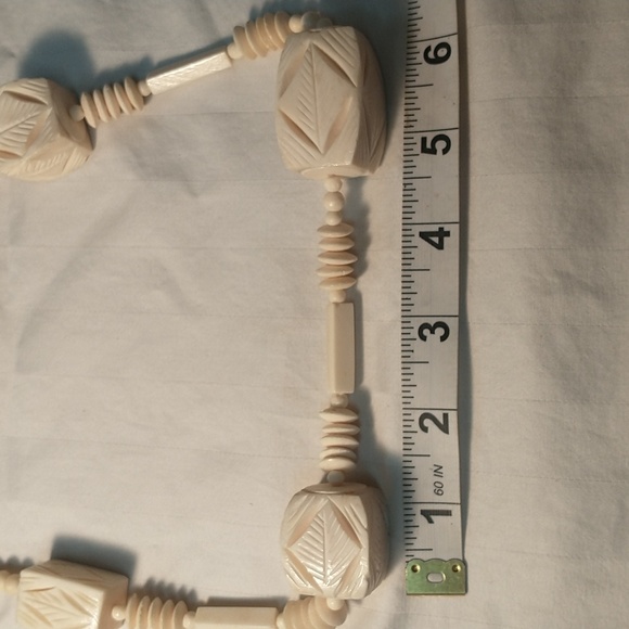 Bone Necklace Large Hand Cut - Picture 4 of 9